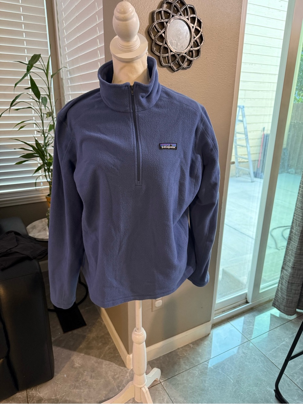 Patagonia women’s Blue Half-Zip Fleece Pullover